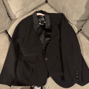 Torrid NWT tuxedo style blazer.  Size 3.